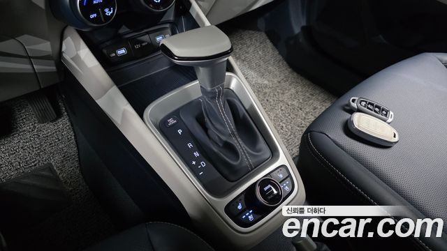 Hyundai Venue 2022 — photo 12