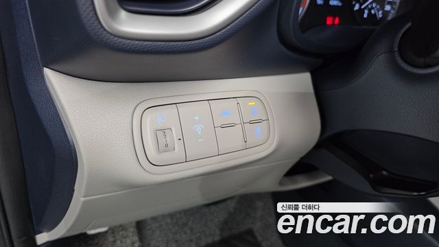 Hyundai Venue 2022 — photo 18