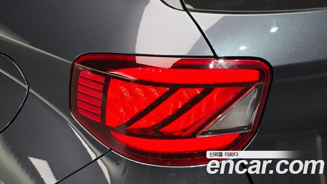 Hyundai Venue 2022 — photo 9