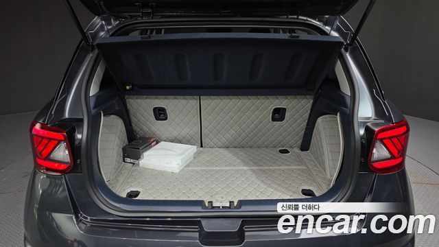 Hyundai Venue 2022 — photo 28