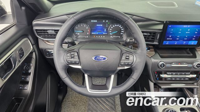 Ford Explorer 2020 — photo 13