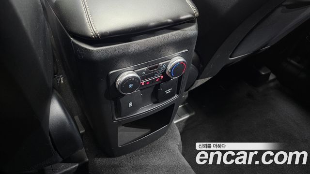 Ford Explorer 2020 — photo 18
