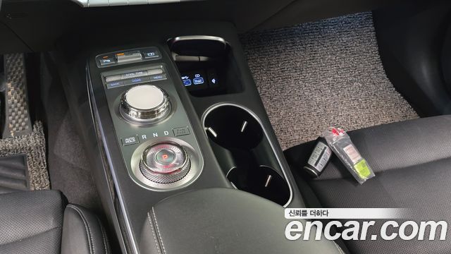Genesis GV70 2021 — photo 12