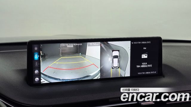 Genesis GV70 2021 — photo 21