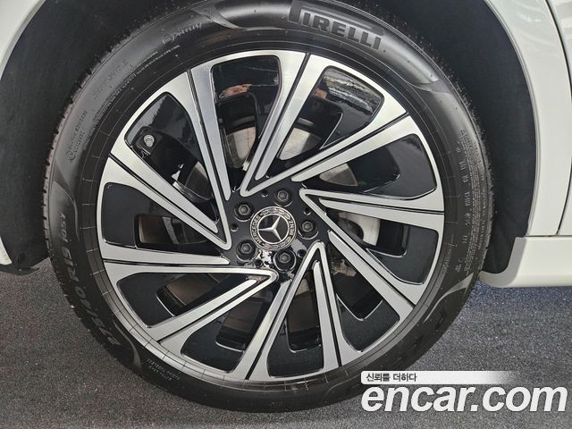 Mercedes-Benz E-Class 2026 — photo 6