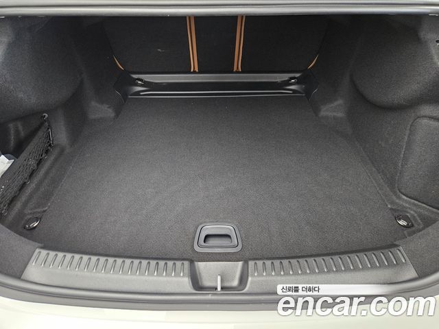 Mercedes-Benz E-Class 2026 — photo 18