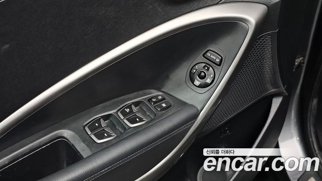 Hyundai Santafe 2014 — photo 31