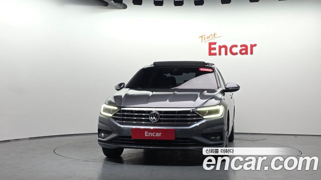 Volkswagen Jetta 2021 — photo 3