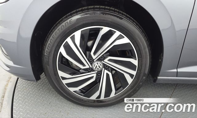 Volkswagen Jetta 2021 — photo 5