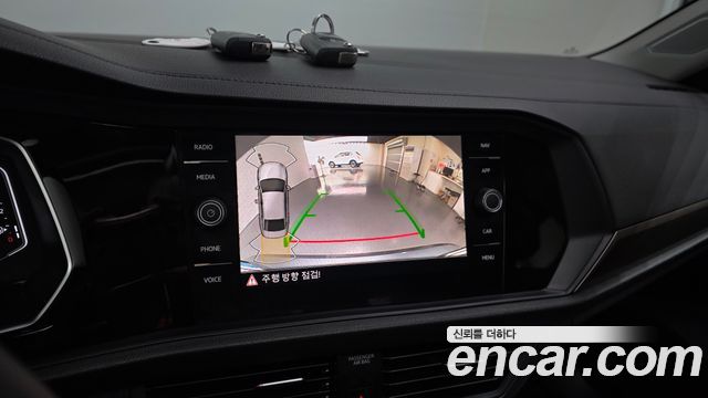 Volkswagen Jetta 2021 — photo 20