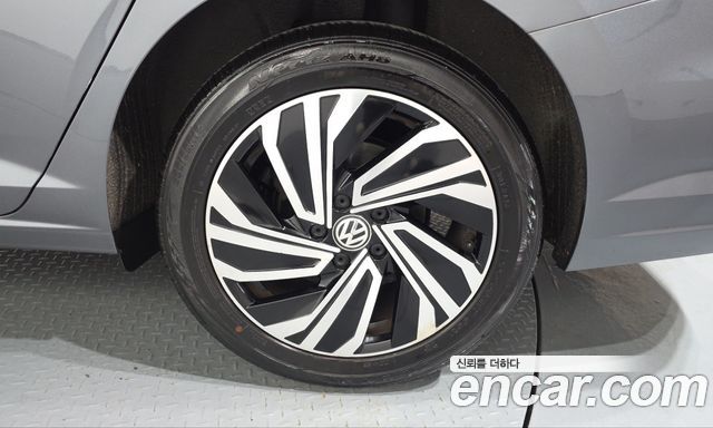 Volkswagen Jetta 2021 — photo 7
