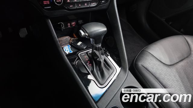 Kia Niro 2018 — photo 12