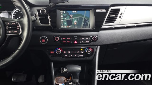 Kia Niro 2018 — photo 19