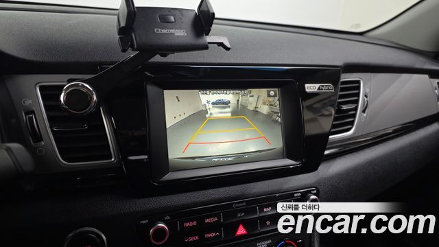 Kia Niro 2018 — photo 20