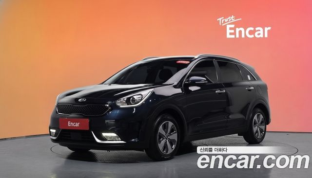 Kia Niro 2018 — photo 1