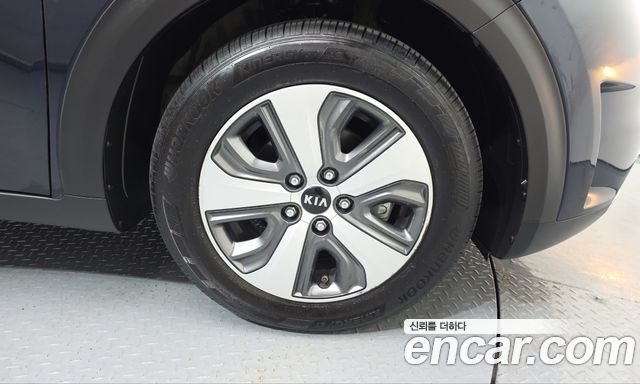 Kia Niro 2018 — photo 7