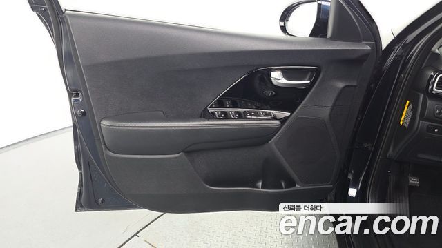 Kia Niro 2018 — photo 14