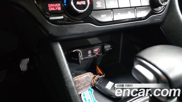 Kia Niro 2018 — photo 27