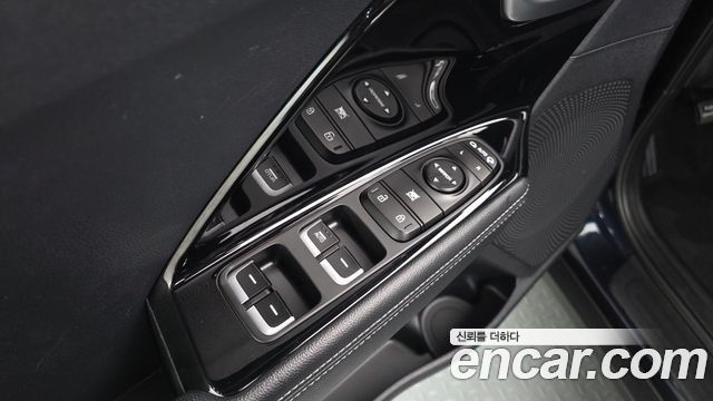 Kia Niro 2018 — photo 28