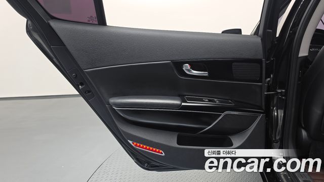 Kia K9 2013 — photo 15