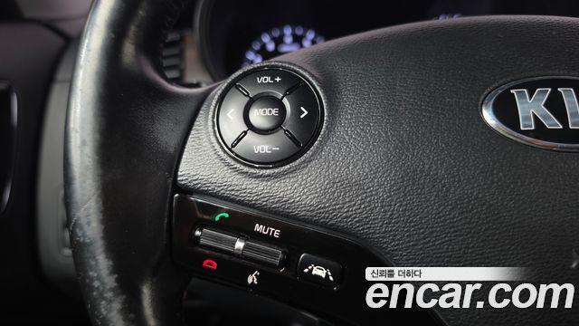 Kia K9 2013 — photo 27