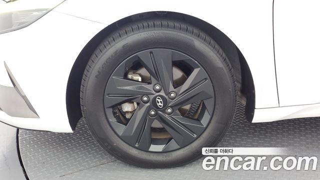 Hyundai AVANTE 2023 — photo 5