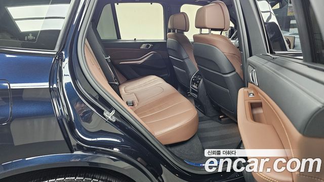 BMW X5 2021 — photo 17