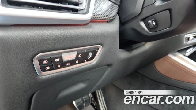 BMW X5 2021 — photo 24