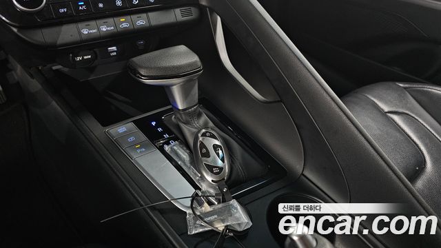 Hyundai AVANTE 2024 — photo 12