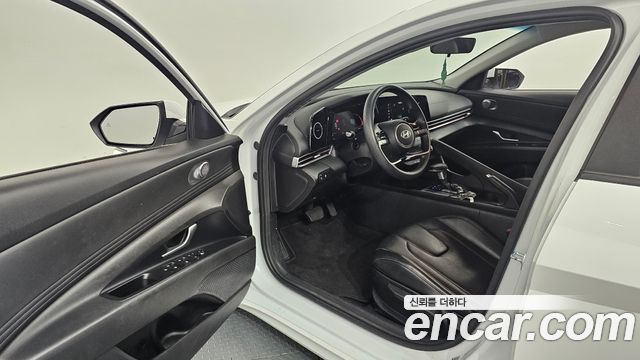 Hyundai AVANTE 2024 — photo 13