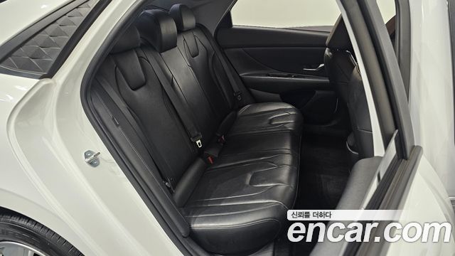 Hyundai AVANTE 2024 — photo 17