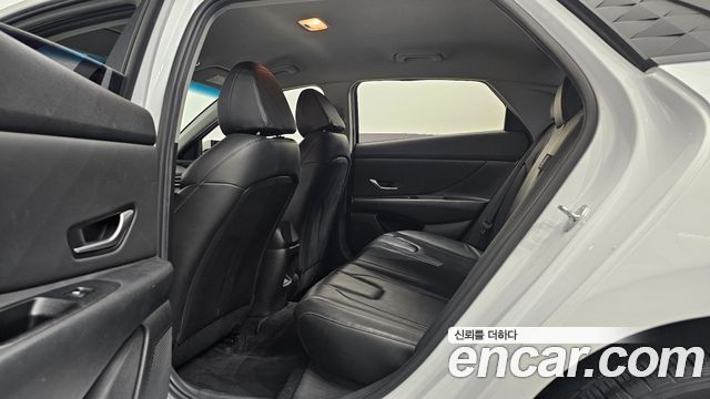 Hyundai AVANTE 2024 — photo 16