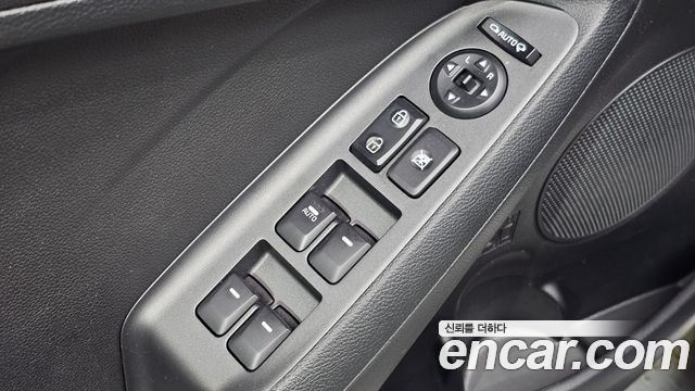 Kia K3 2013 — photo 19