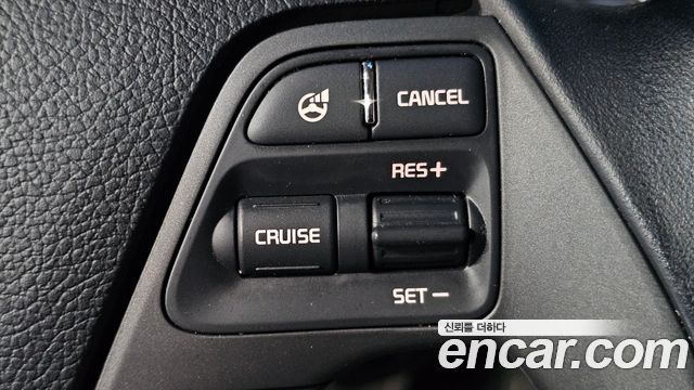 Kia K3 2013 — photo 23