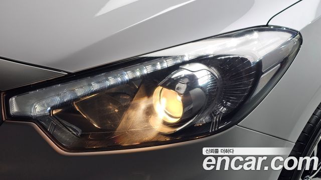 Kia K3 2013 — photo 8