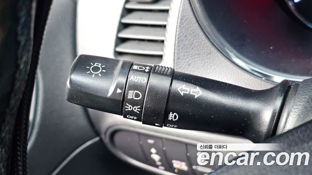 Kia K3 2013 — photo 27