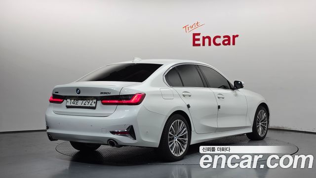 BMW 3-Series 2019 — photo 2