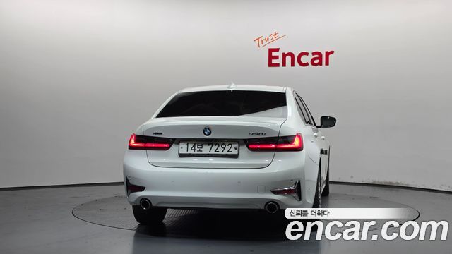 BMW 3-Series 2019 — photo 4