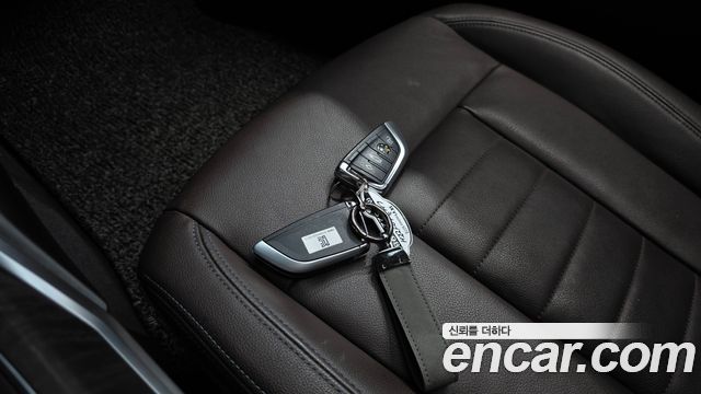 BMW 3-Series 2019 — photo 21