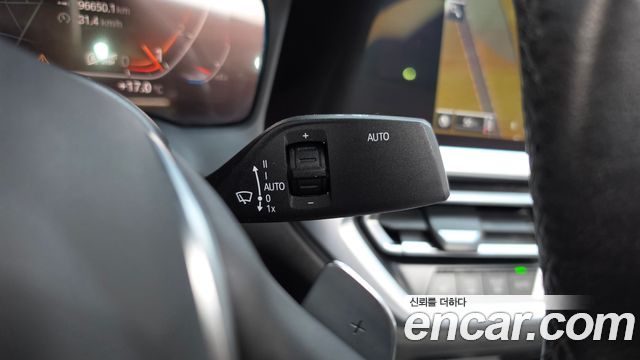 BMW 3-Series 2019 — photo 28