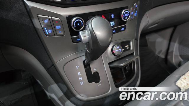 Hyundai Starex 2021 — photo 12