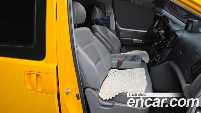 Hyundai Starex 2021 — photo 16