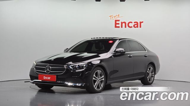 Mercedes-Benz E-Class 2022 — photo 1