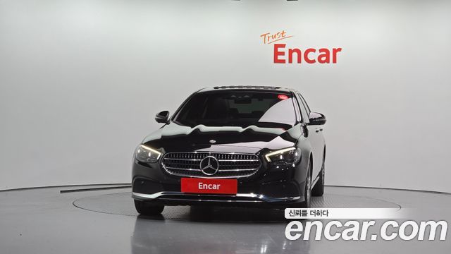 Mercedes-Benz E-Class 2022 — photo 3