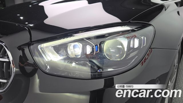 Mercedes-Benz E-Class 2022 — photo 8