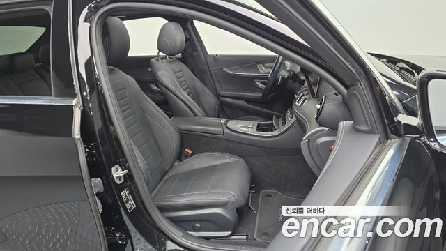 Mercedes-Benz E-Class 2022 — photo 16