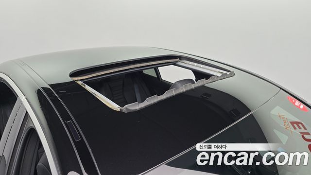 Mercedes-Benz E-Class 2022 — photo 27