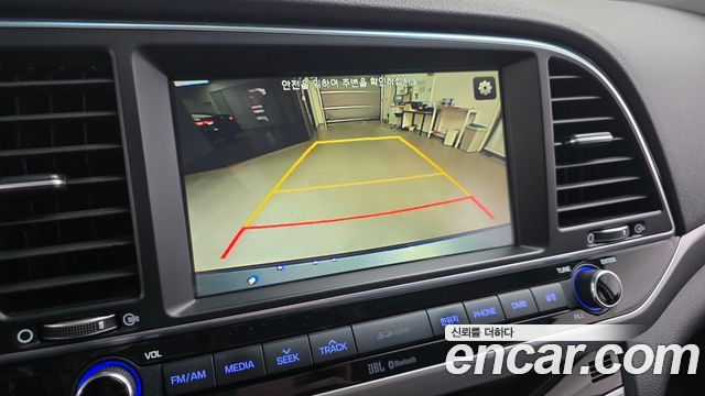 Hyundai AVANTE 2016 — photo 15