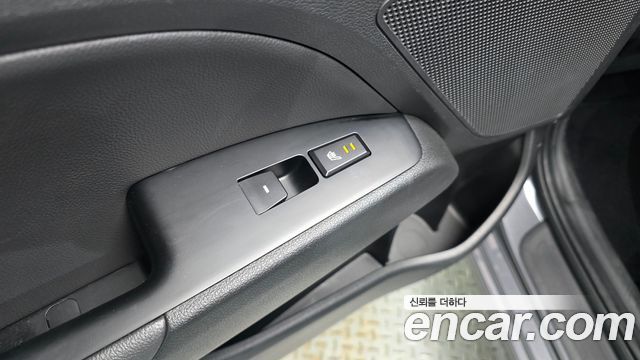 Hyundai AVANTE 2016 — photo 19
