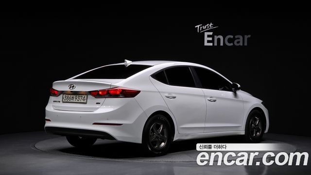 Hyundai AVANTE 2017 — photo 2